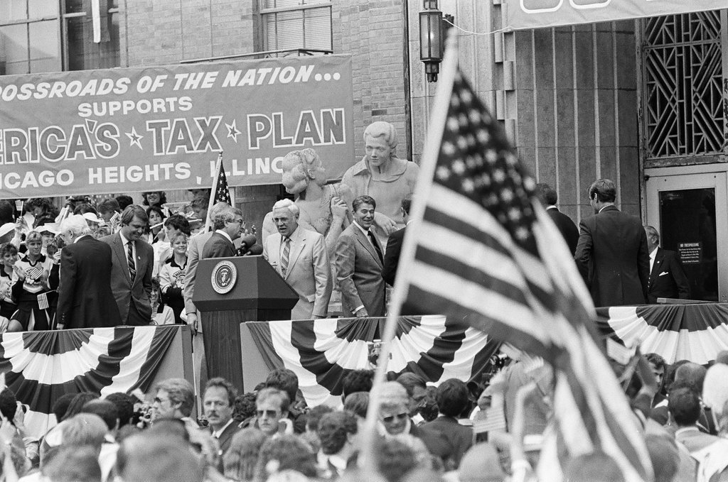 Ronald Reagan speaks at Bloom Township High School - Nancy Stuenkel for Chicago Sun-Times