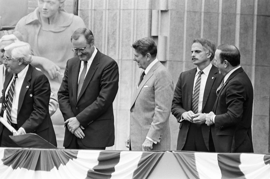 Ronald Reagan speaks at Bloom Township High School - Nancy Stuenkel for Chicago Sun-Times
