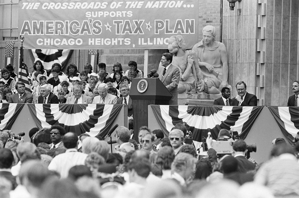 Ronald Reagan speaks at Bloom Township High School - Nancy Stuenkel for Chicago Sun-Times