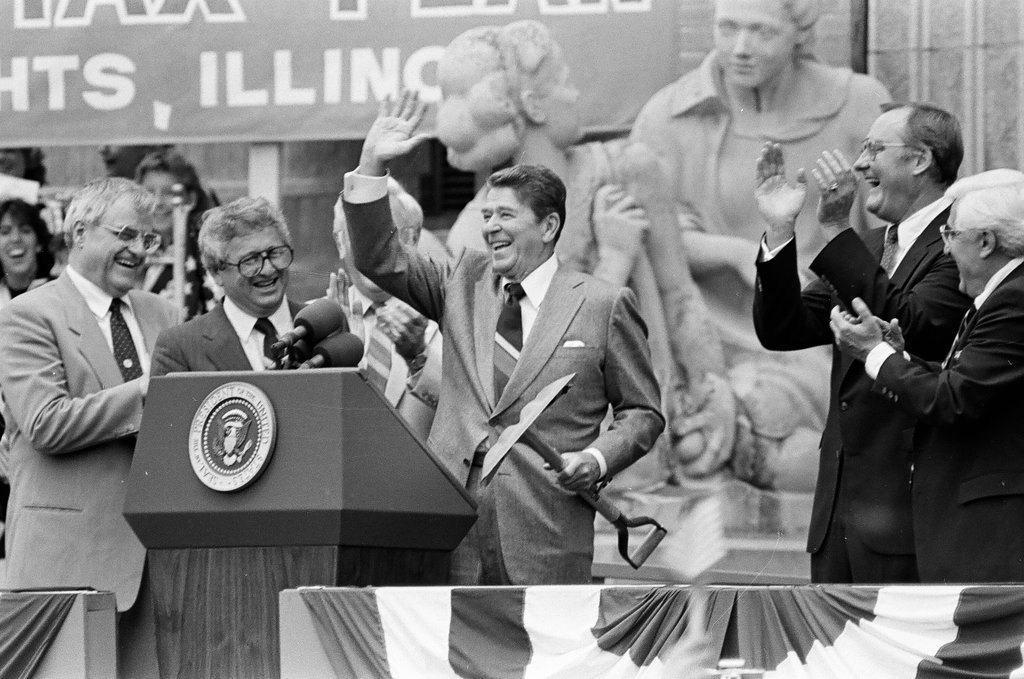 Ronald Reagan speaks at Bloom Township High School - Nancy Stuenkel for Chicago Sun-Times