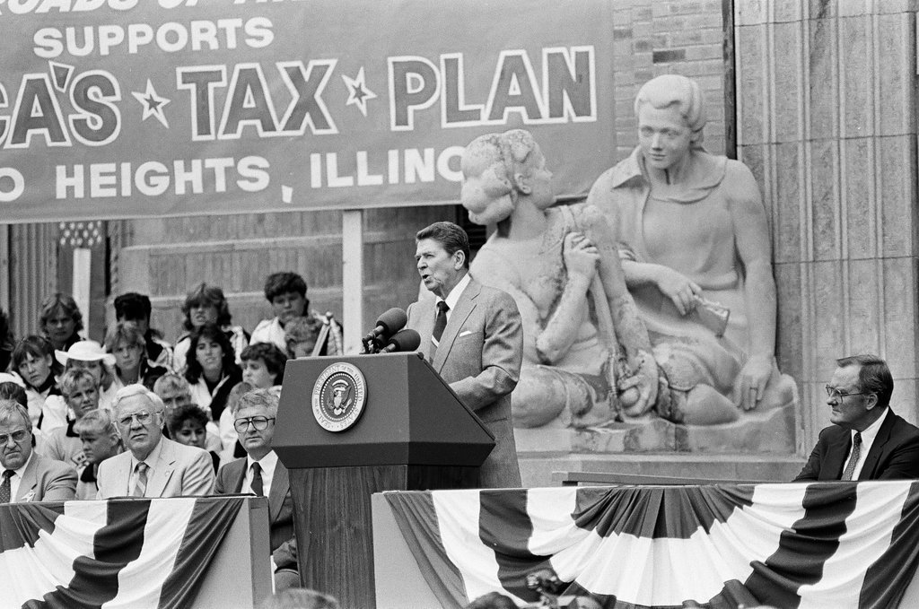 Ronald Reagan speaks at Bloom Township High School - Nancy Stuenkel for Chicago Sun-Times