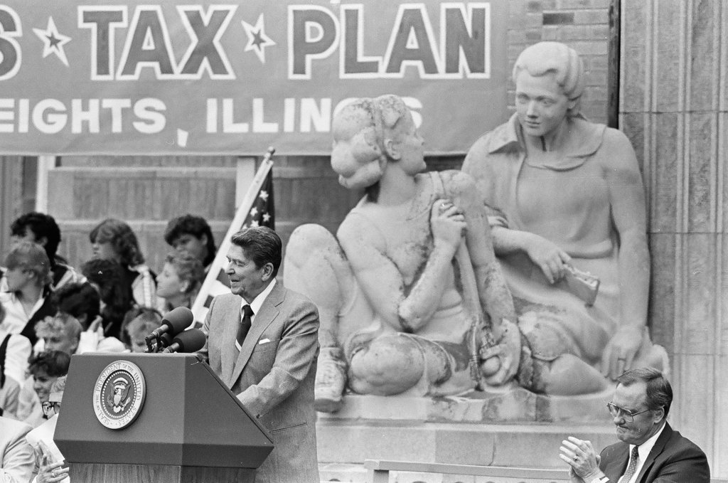 Ronald Reagan speaks at Bloom Township High School - Jarvinen for Chicago Sun-Times