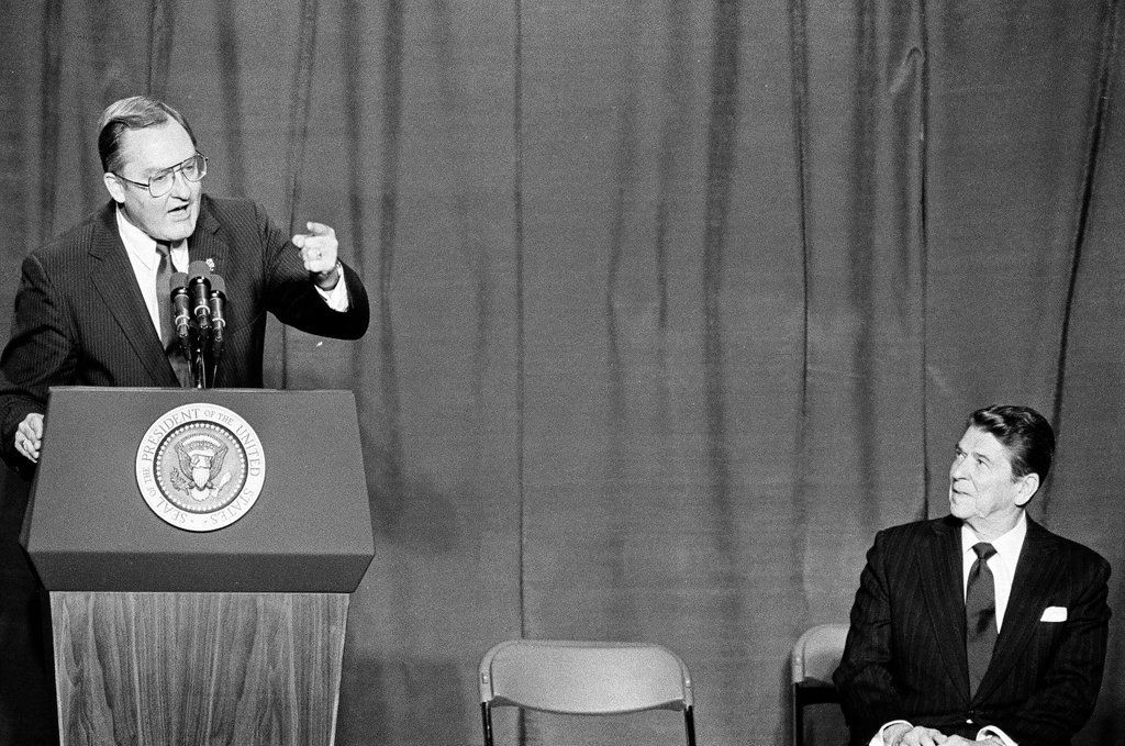 President Ronald Reagan speaks at Bolingbrook High School - Jarvinen for Chicago Sun-Times