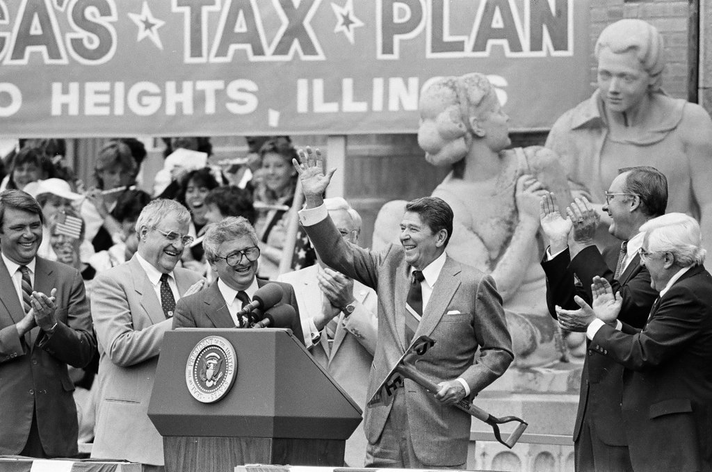 Ronald Reagan speaks at Bloom Township High School - Jarvinen for Chicago Sun-Times