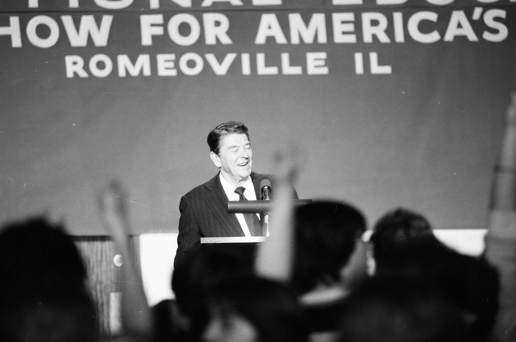 President Ronald Reagan tours WILCO Area Career Center - Al Podgorski for Chicago Sun-Times