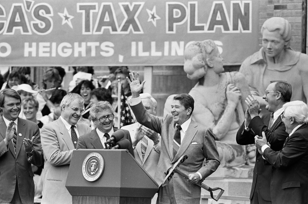 Ronald Reagan speaks at Bloom Township High School - Jarvinen for Chicago Sun-Times