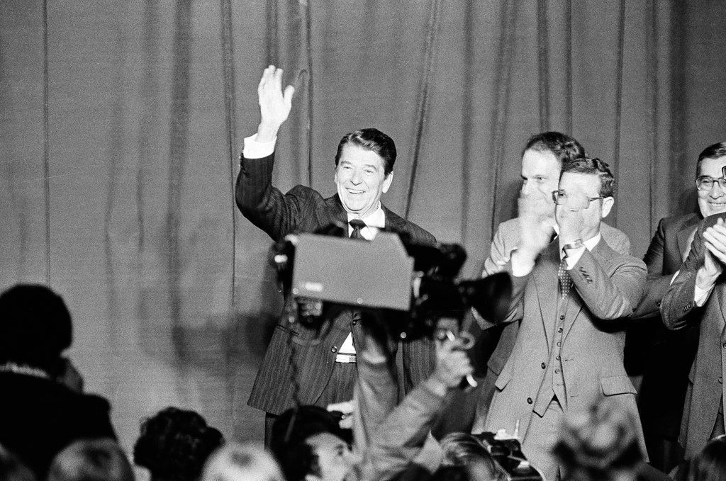 President Ronald Reagan speaks at Bolingbrook High School - Jarvinen for Chicago Sun-Times
