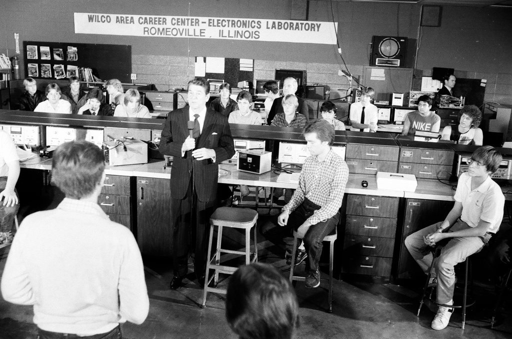 President Ronald Reagan tours WILCO Area Career Center - Al Podgorski for Chicago Sun-Times