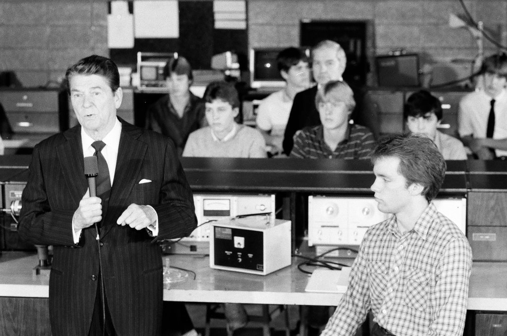 President Ronald Reagan tours WILCO Area Career Center - Al Podgorski for Chicago Sun-Times