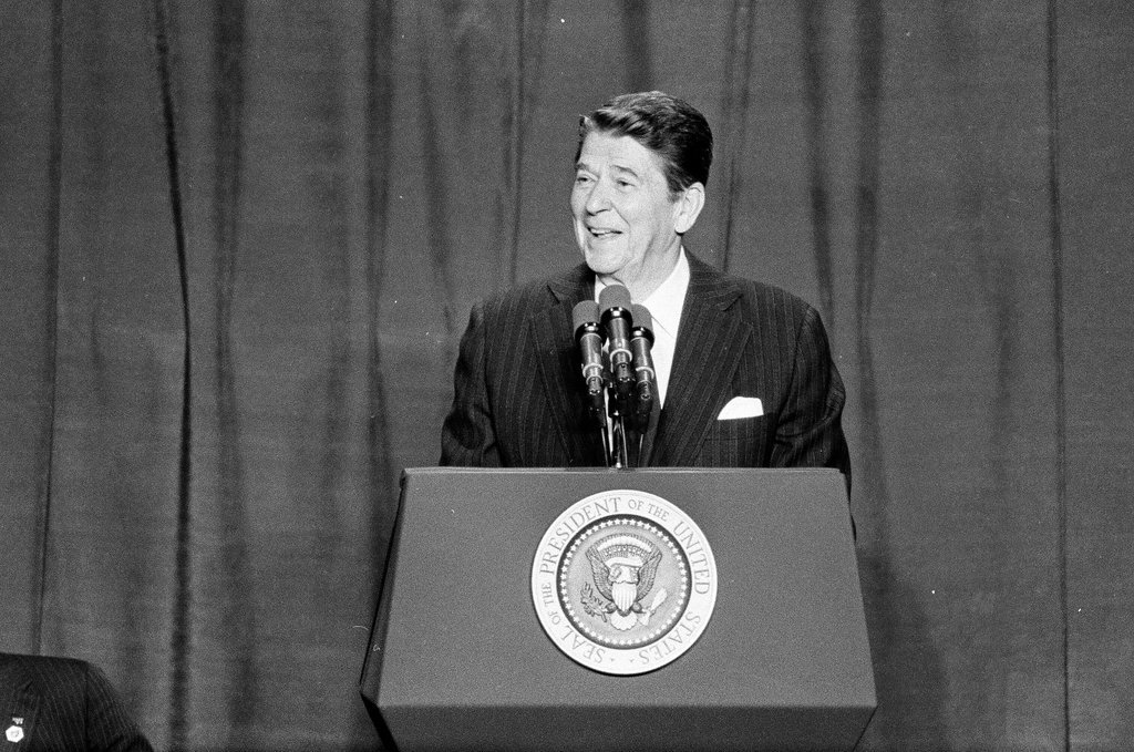 President Ronald Reagan speaks at Bolingbrook High School - Jarvinen for Chicago Sun-Times
