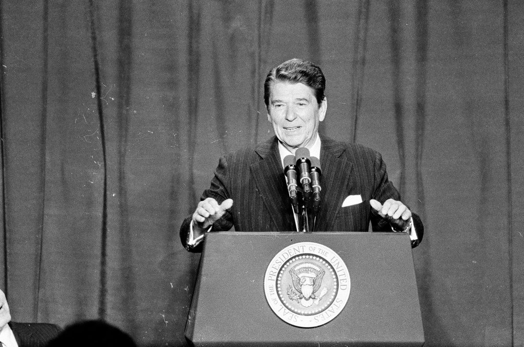 President Ronald Reagan speaks at Bolingbrook High School - Jarvinen for Chicago Sun-Times