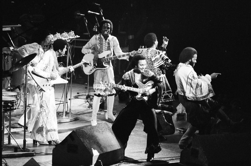 Earth Wind and Fire performs at Chicago Stadium - Perry C. Riddle for Chicago Sun-Times