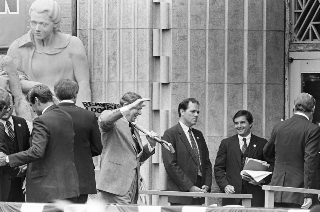 Ronald Reagan speaks at Bloom Township High School - Jarvinen for Chicago Sun-Times