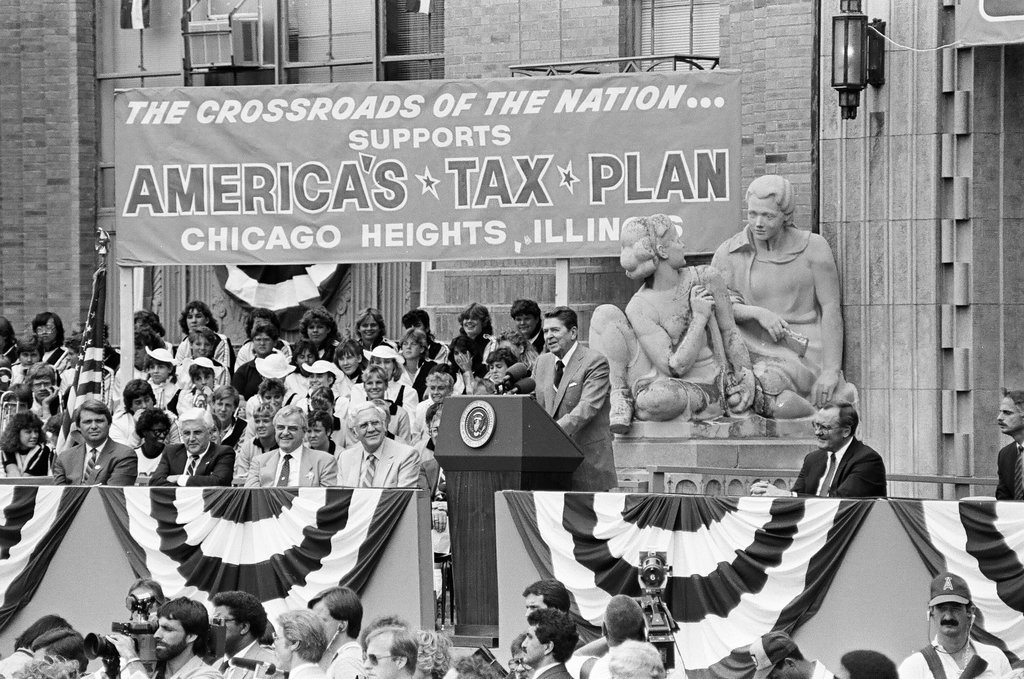 Ronald Reagan speaks at Bloom Township High School - Jarvinen for Chicago Sun-Times