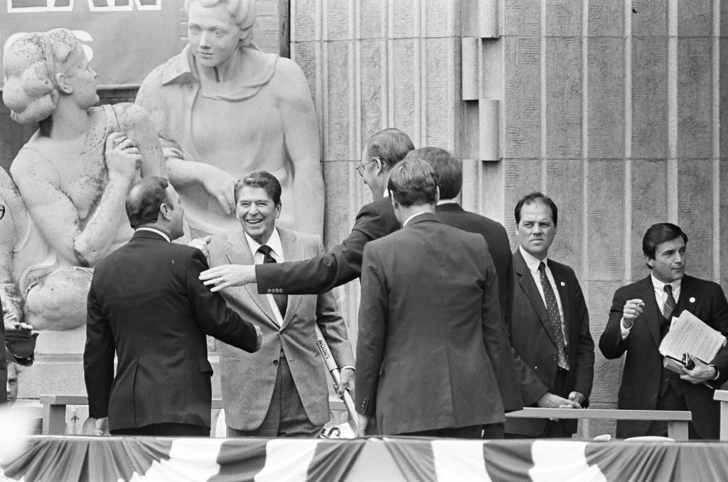 Ronald Reagan speaks at Bloom Township High School - Jarvinen for Chicago Sun-Times