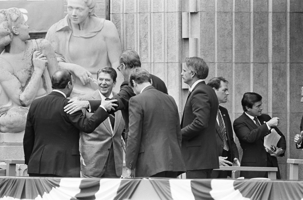 Ronald Reagan speaks at Bloom Township High School - Jarvinen for Chicago Sun-Times