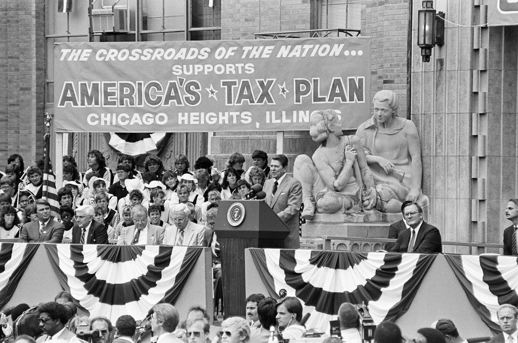 Ronald Reagan speaks at Bloom Township High School - Jarvinen for Chicago Sun-Times
