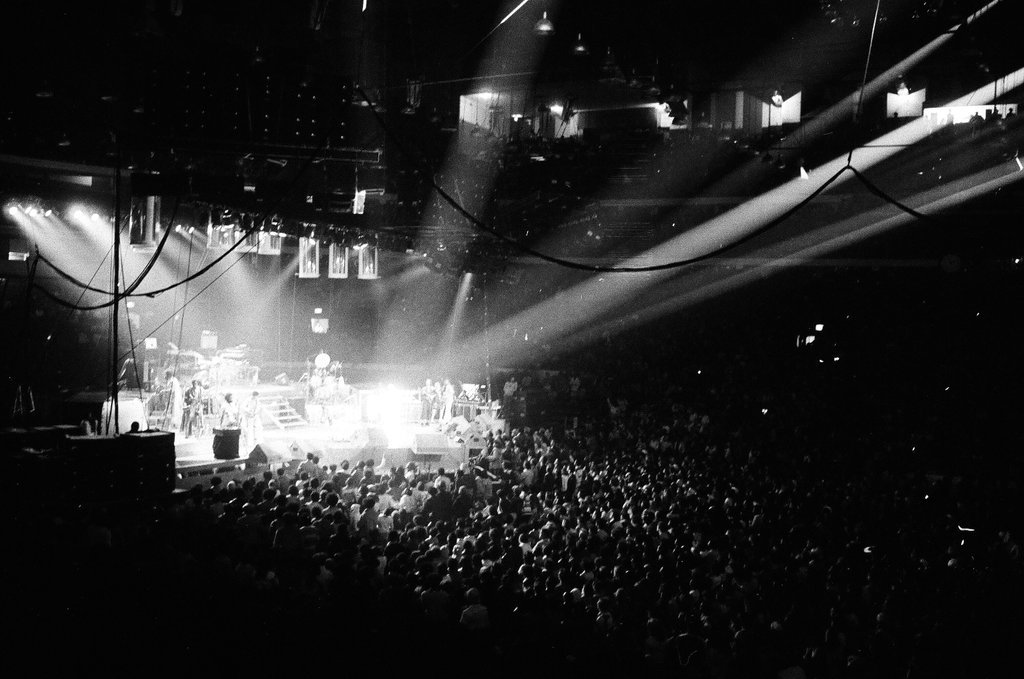 Earth Wind and Fire performs at Chicago Stadium - Perry C. Riddle for Chicago Sun-Times