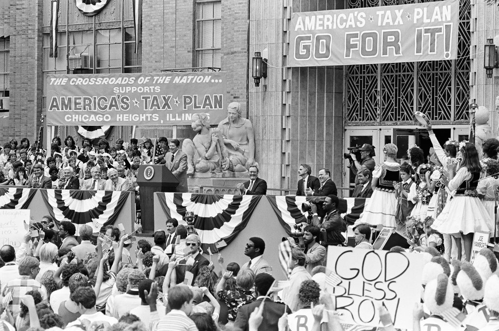 Ronald Reagan speaks at Bloom Township High School - Jarvinen for Chicago Sun-Times