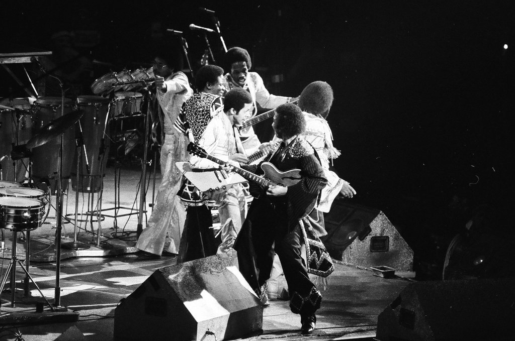 Earth Wind and Fire performs at Chicago Stadium - Perry C. Riddle for Chicago Sun-Times