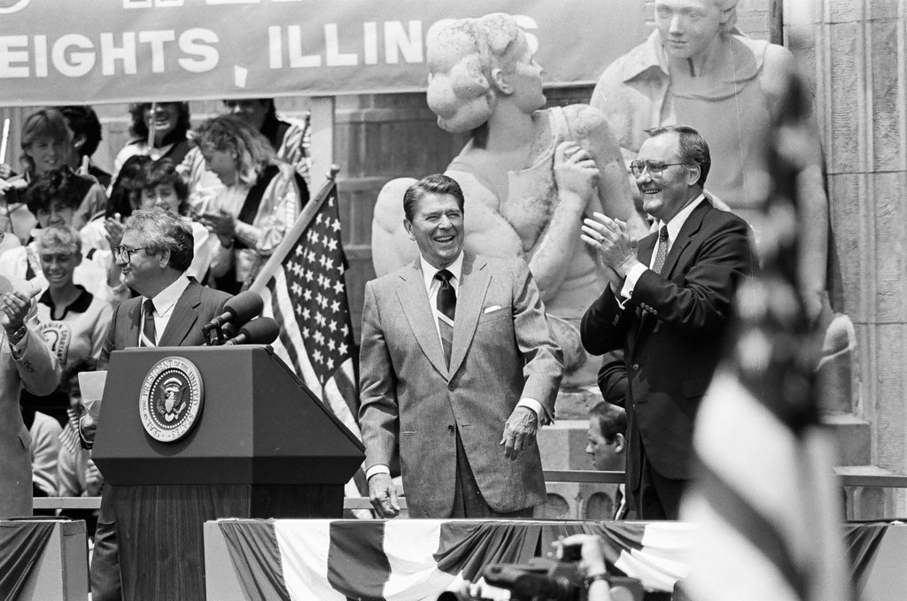 Ronald Reagan speaks at Bloom Township High School - Jarvinen for Chicago Sun-Times