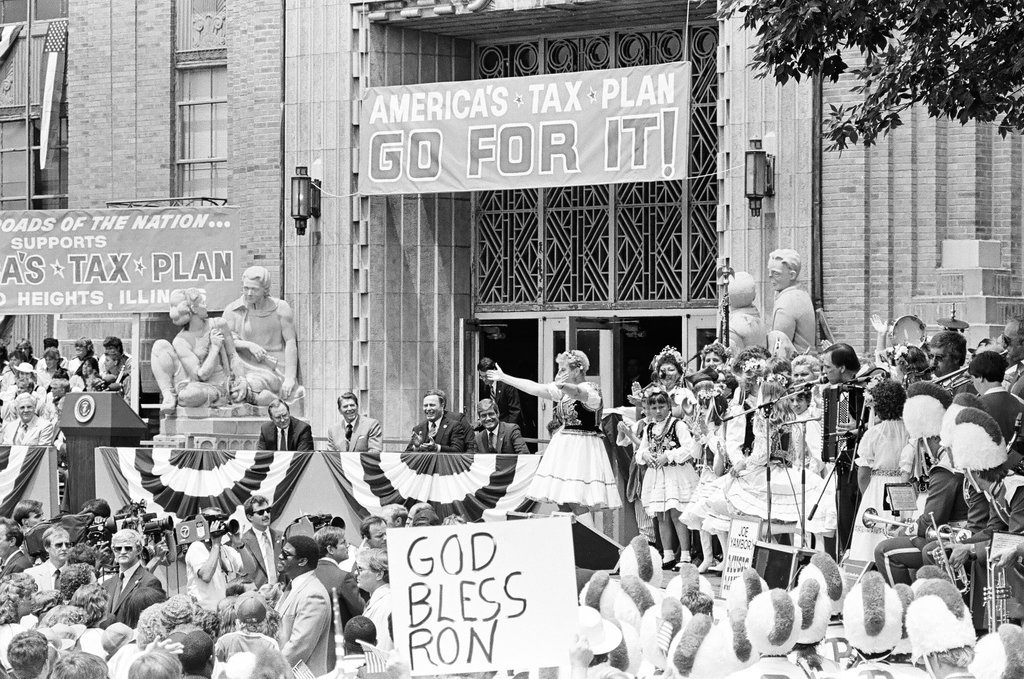 Ronald Reagan speaks at Bloom Township High School - Jarvinen for Chicago Sun-Times