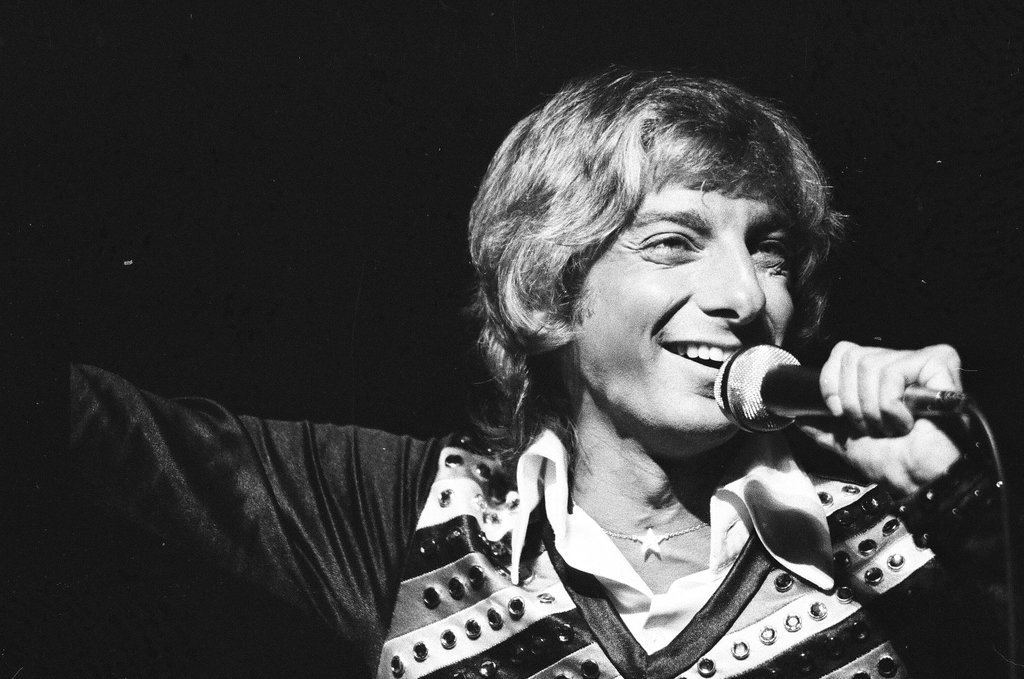 Barry Manilow performs at Auditorium Theatre - Don Bierman for Chicago Sun-Times