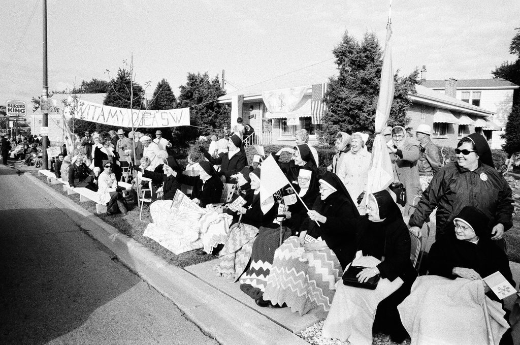 Pope John Paul II motorcade - Jim Frost for Chicago Sun-Times