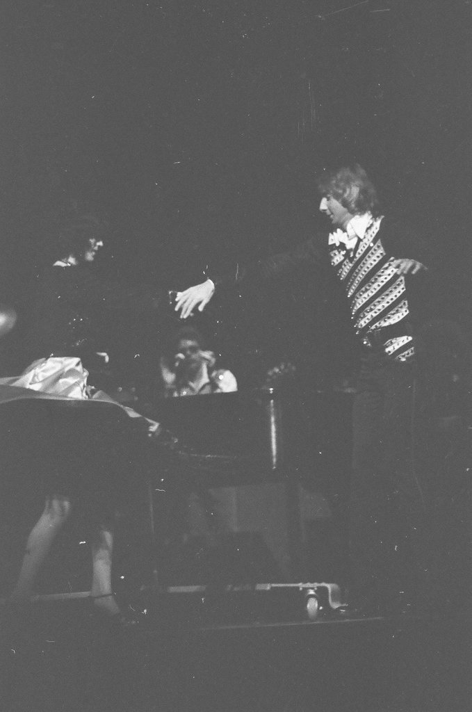Barry Manilow performs at Auditorium Theatre - Don Bierman for Chicago Sun-Times