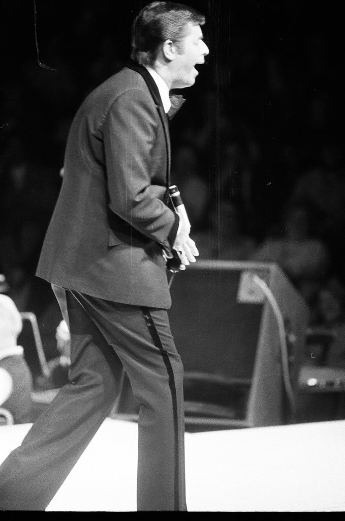 Jerry Lewis  performs at Mill Run - Chuck (Charles) Kirman for Chicago Sun-Times