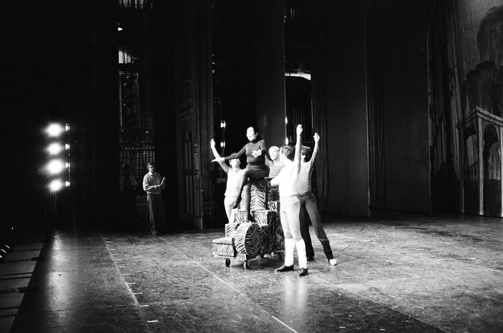 Mickey Rooney attends Sugar Babies rehearsal - Reeve for Chicago Sun-Times