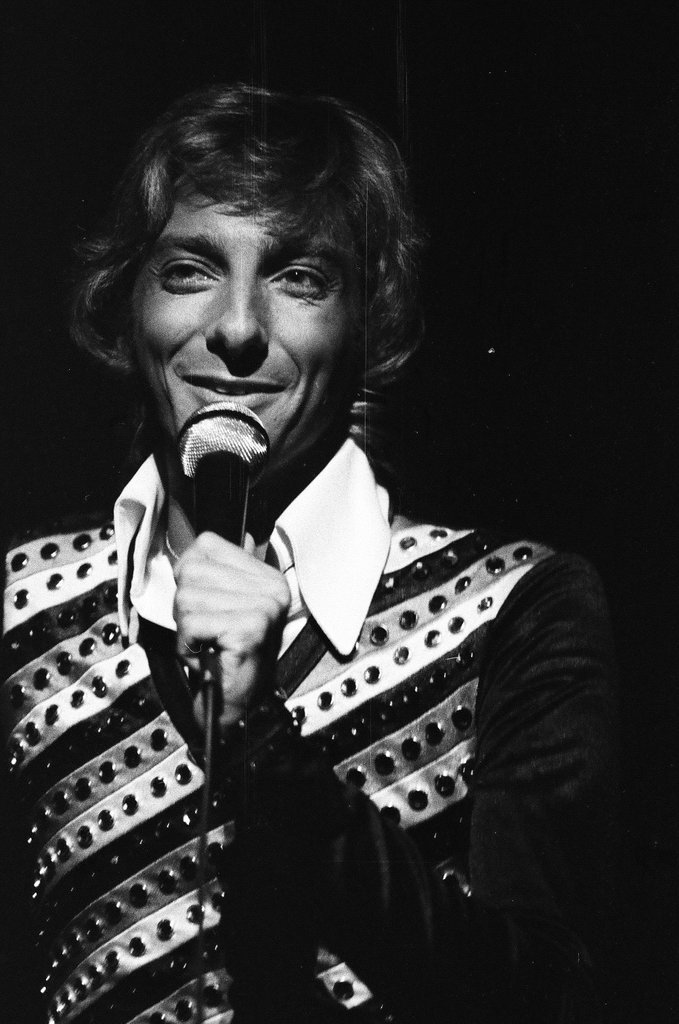 Barry Manilow performs at Auditorium Theatre - Don Bierman for Chicago Sun-Times