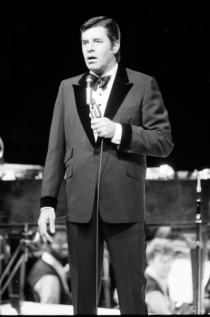 Jerry Lewis  performs at Mill Run - Chuck (Charles) Kirman for Chicago Sun-Times