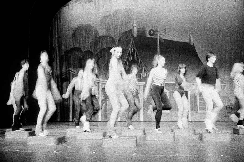 Mickey Rooney attends Sugar Babies rehearsal - Reeve for Chicago Sun-Times