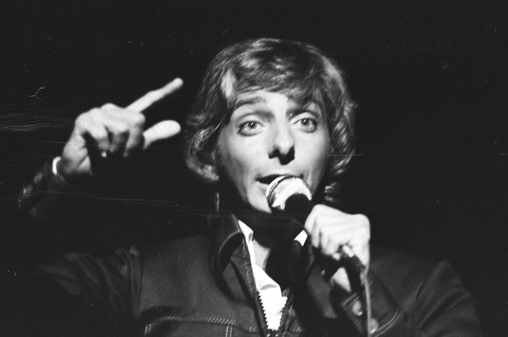 Barry Manilow performs at Auditorium Theatre - Don Bierman for Chicago Sun-Times