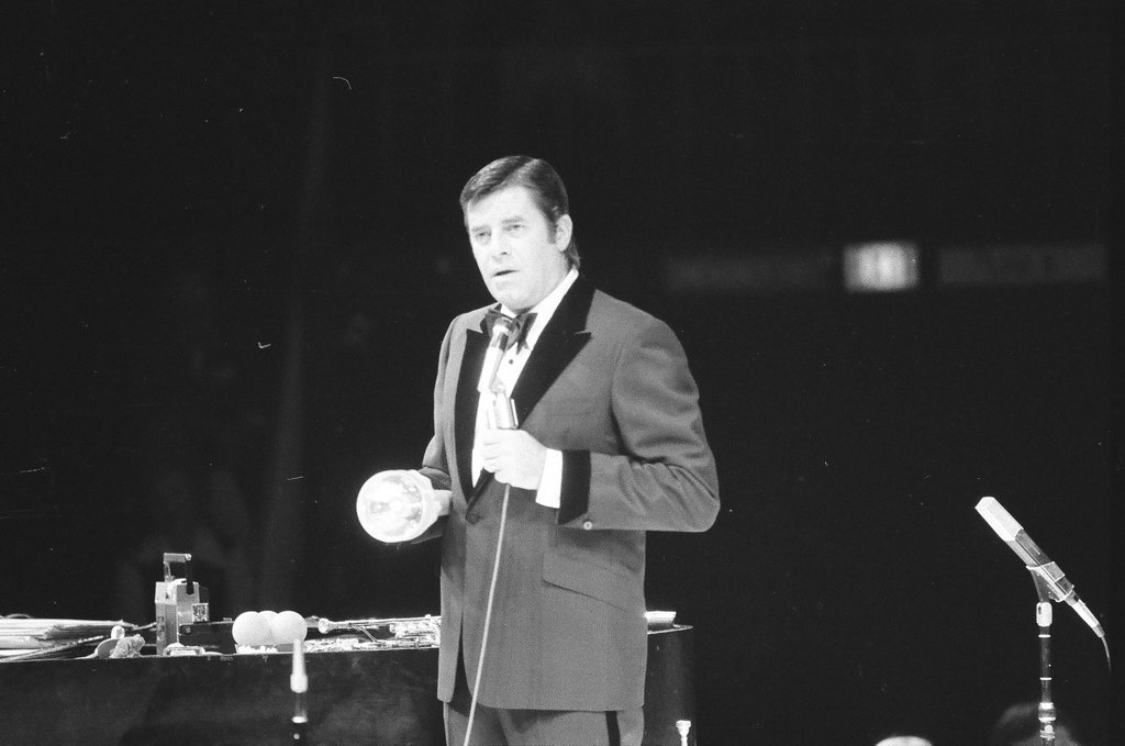 Jerry Lewis  performs at Mill Run - Chuck (Charles) Kirman for Chicago Sun-Times