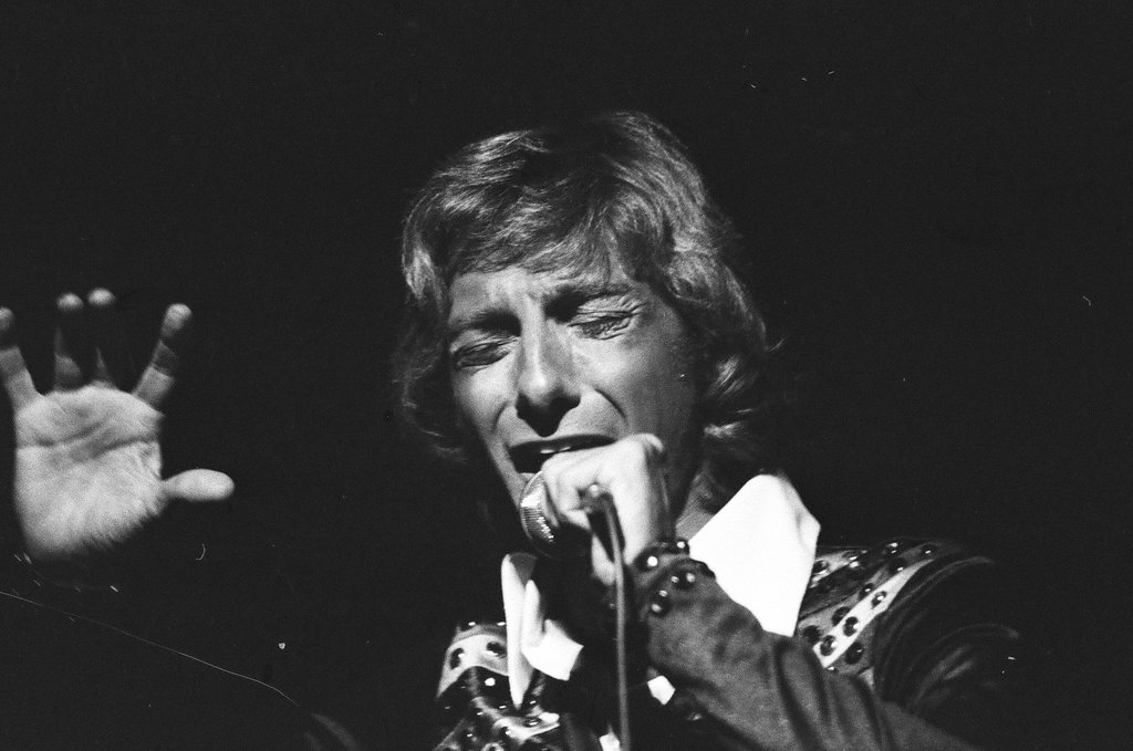 Barry Manilow performs at Auditorium Theatre - Don Bierman for Chicago Sun-Times