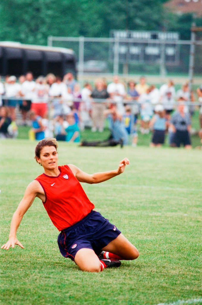 Mia Hamm practices with USA women's soccer team - Chicago Sun-Times
