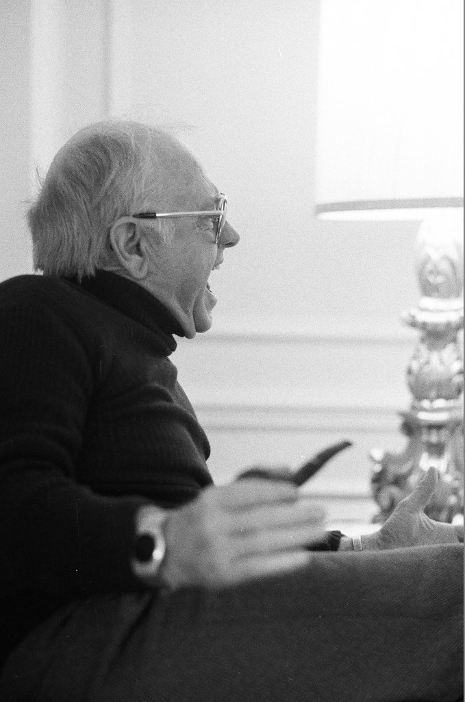Mickey Rooney sitting in a chair - Jerry Tomaselli for Chicago Sun-Times