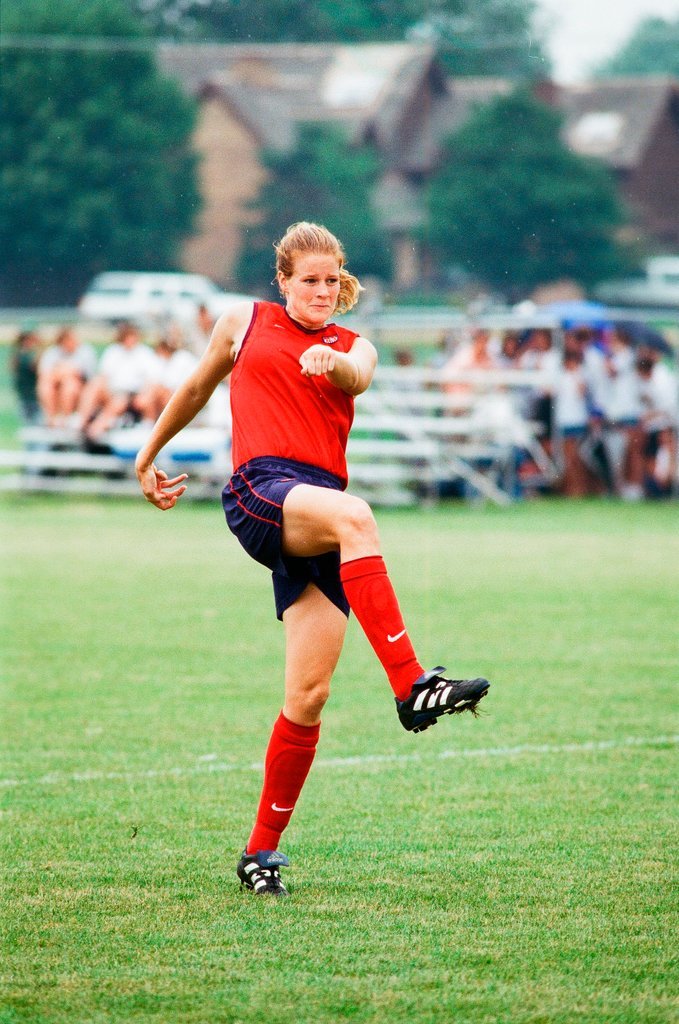Mia Hamm practices with USA women's soccer team - Chicago Sun-Times