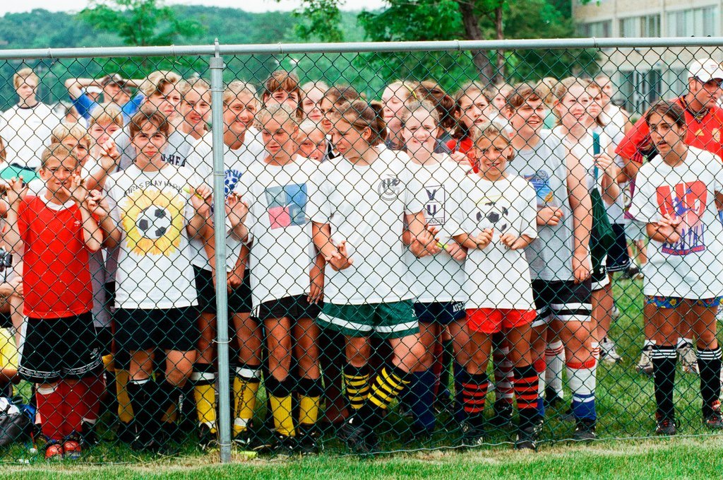Mia Hamm practices with USA women's soccer team - Chicago Sun-Times