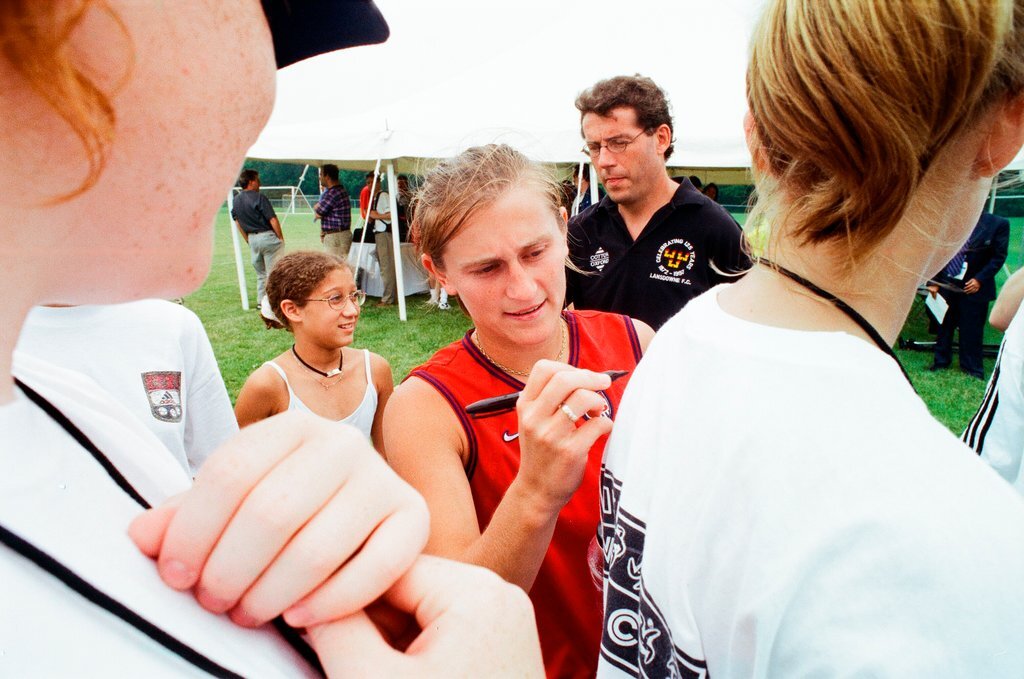 Mia Hamm practices with USA women's soccer team - Chicago Sun-Times
