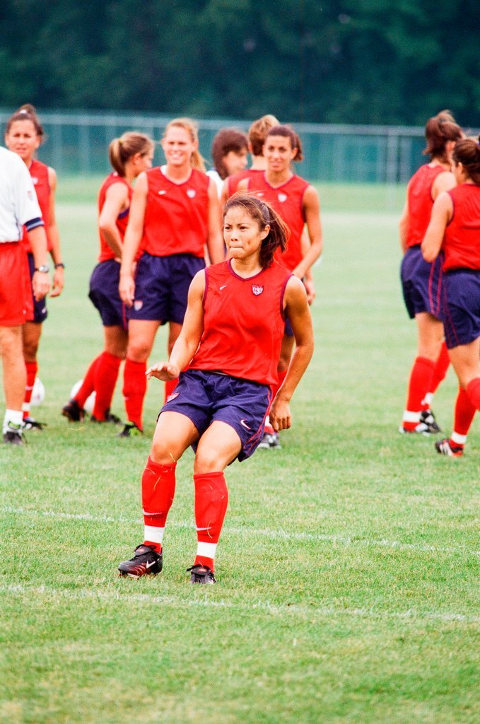 Mia Hamm practices with USA women's soccer team - Chicago Sun-Times