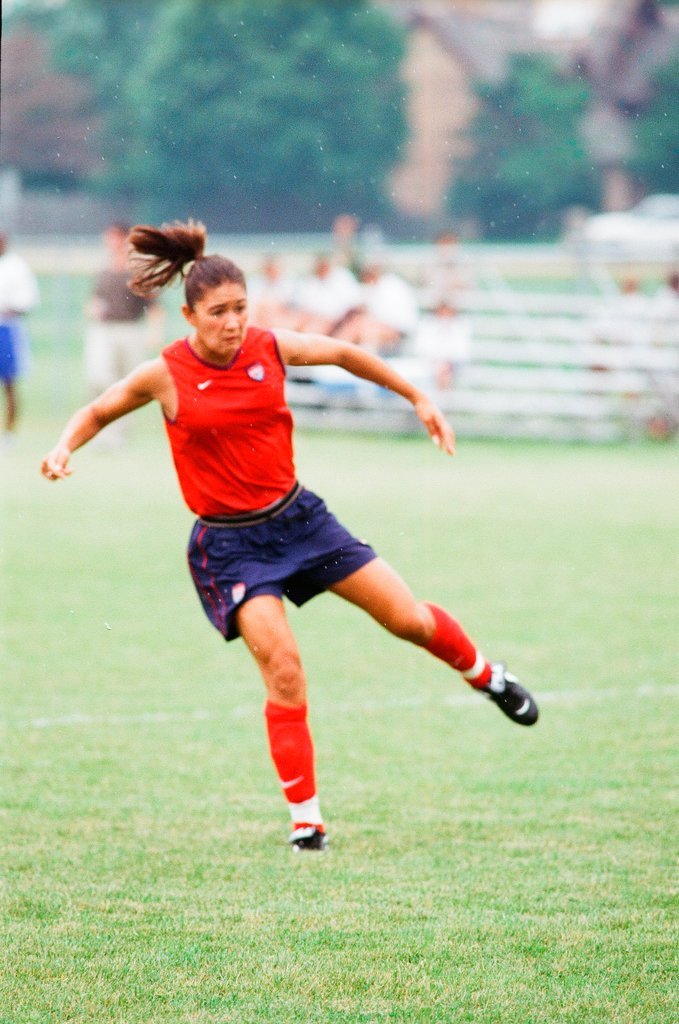 Mia Hamm practices with USA women's soccer team - Chicago Sun-Times