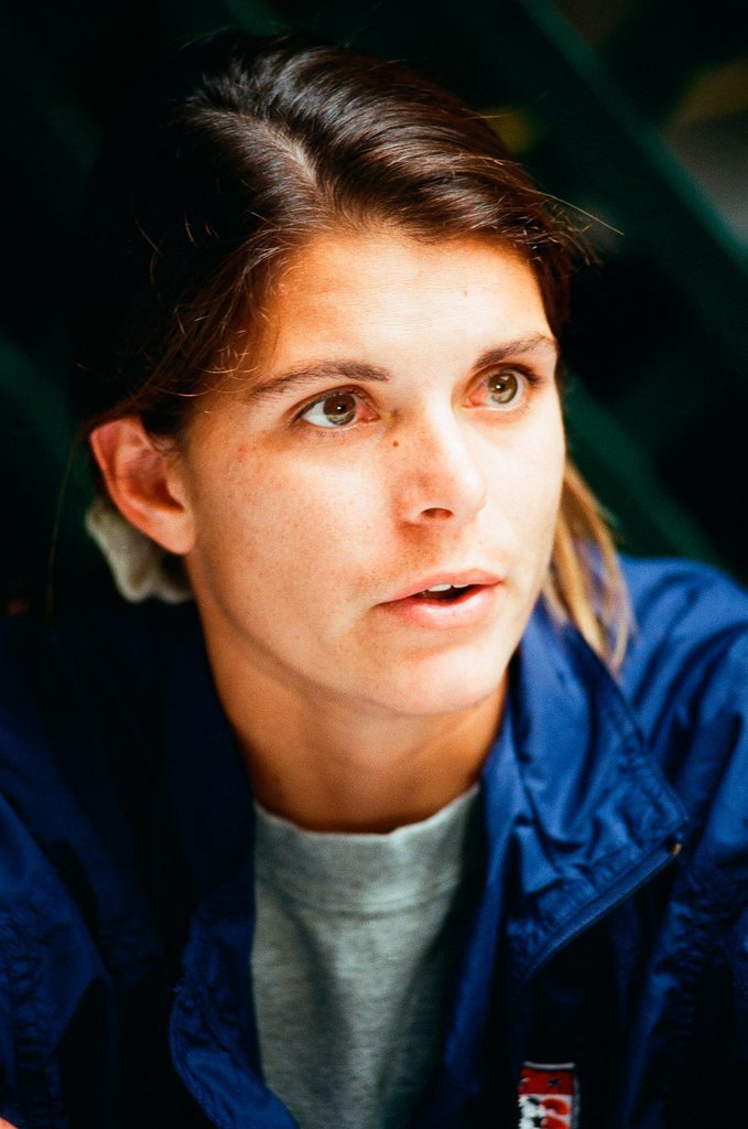 Mia Hamm and teammates at media gathering - Rich Hein for Chicago Sun-Times