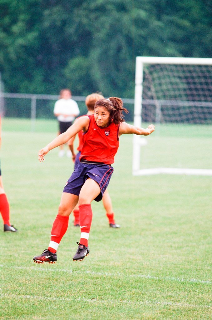Mia Hamm practices with USA women's soccer team - Chicago Sun-Times