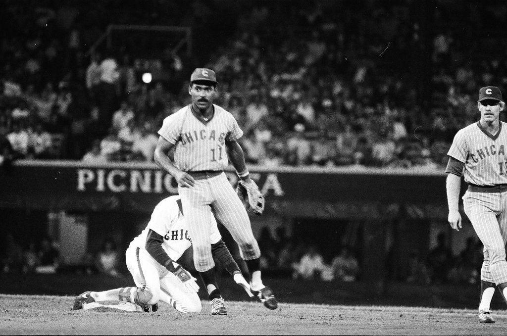 Chicago Cubs vs. Chicago White Sox at Comiskey Park - Chicago Sun-Times