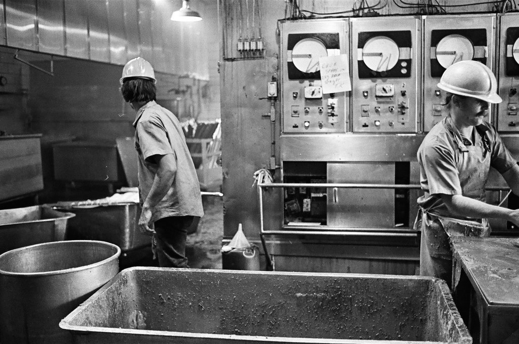 Sausage production - Chicago Sun-Times