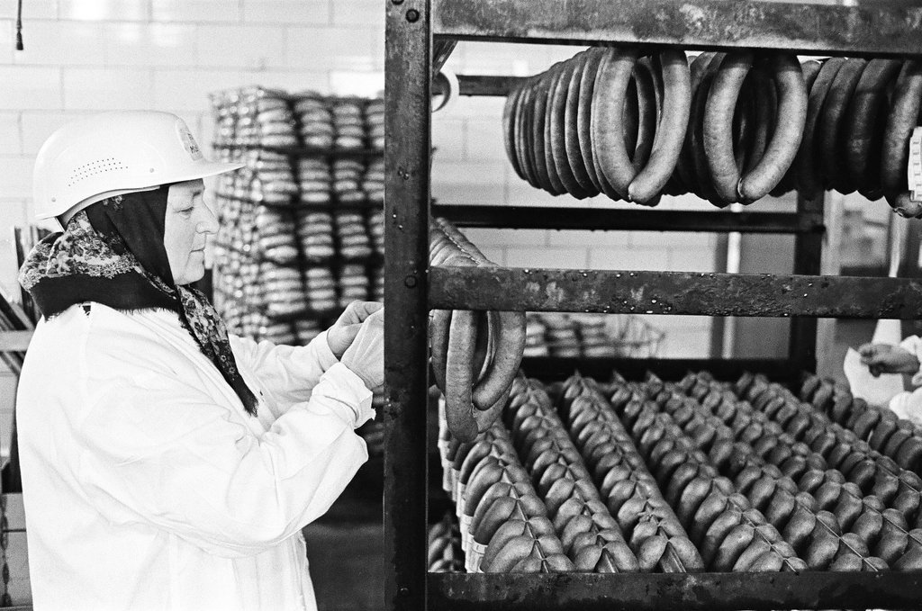 Sausage production - Chicago Sun-Times