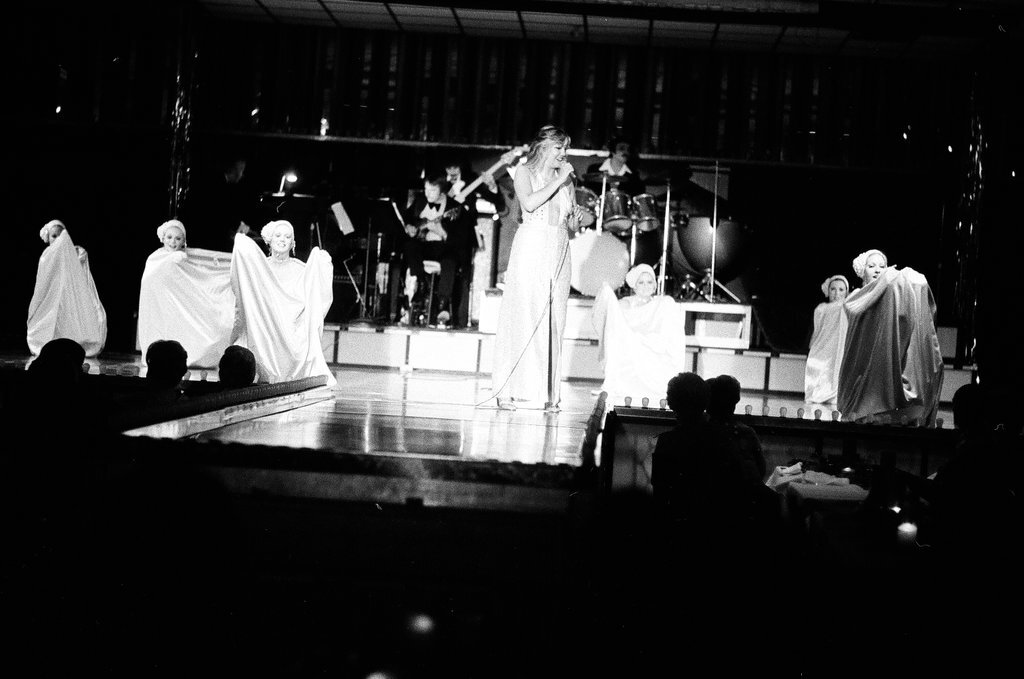 Song and dance routine at the Sabre Room - Chicago Sun-Times